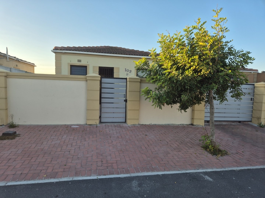 2 Bedroom Property for Sale in Montclair Western Cape